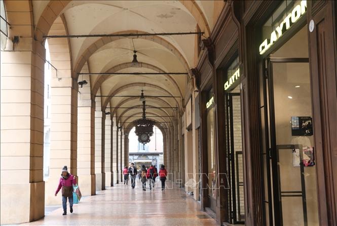 Hành lang mái vòm - Biểu tượng linh hồn của thành phố Bologna (Italy)