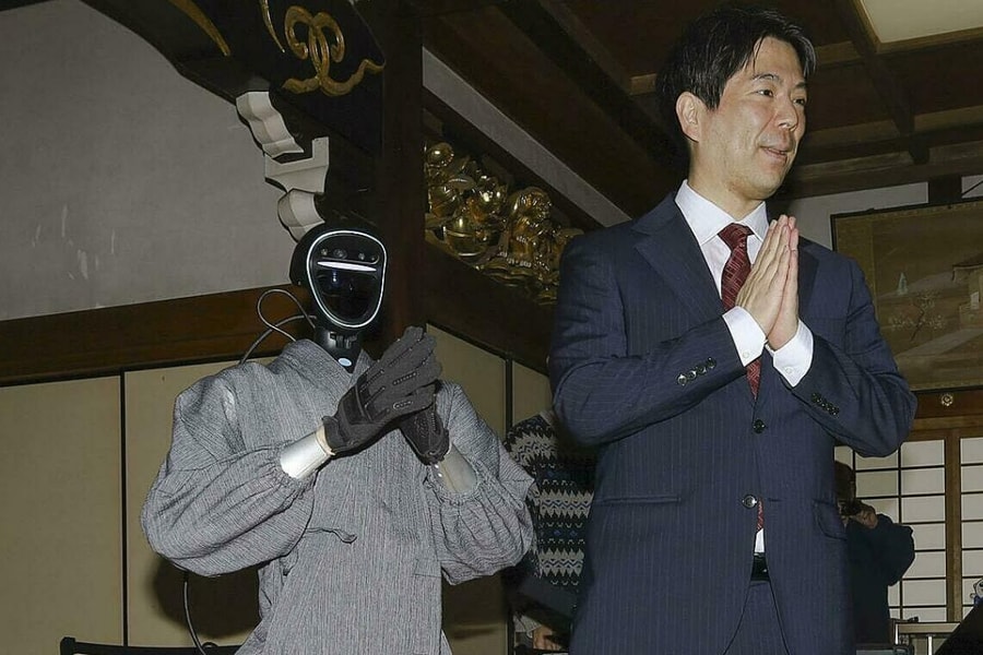 Nhật Bản ra mắt 'nhà sư robot'