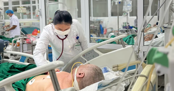 Không chỉ trơn trượt, nồm ẩm còn là “ổ bệnh” trong nhà kín