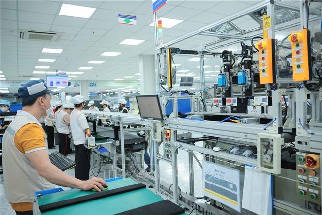 Việt Nam tiếp tục là điểm sáng thu hút FDI