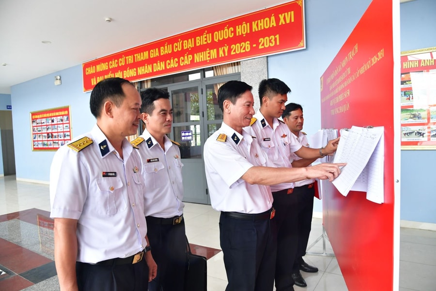 Vùng 2 Hải quân tăng cường kiểm tra, bảo đảm tổ chức bầu cử chặt chẽ, đúng quy định