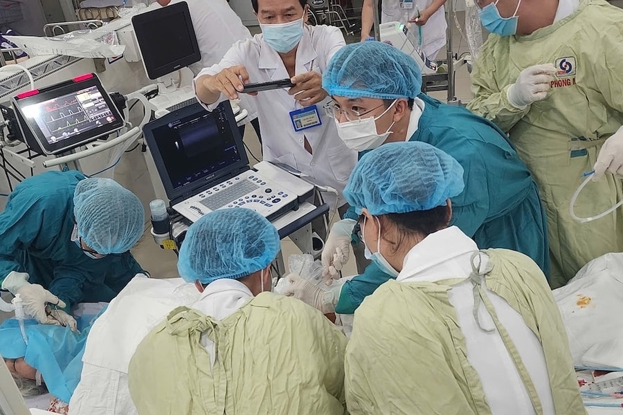 Ngừng tim đêm giao thừa, người đàn ông thoát cửa tử nhờ E-CPR