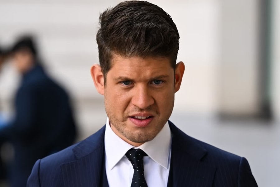 Giám đốc trẻ lừa bán 60.000 linh kiện giả cho máy bay toàn cầu