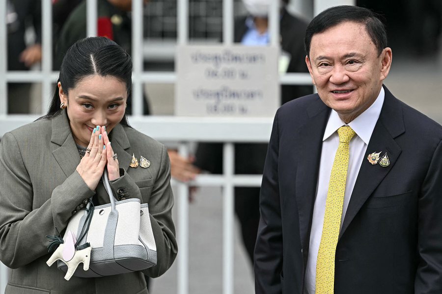 Con gái khuyên ông Thaksin thôi làm chính trị