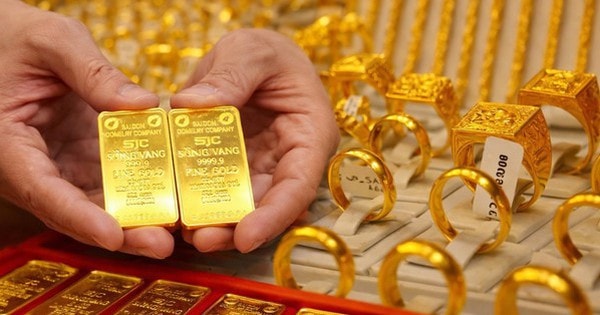 Giá vàng chiều nay 27/2: Vàng nhẫn, vàng SJC Bảo Tín Minh Châu tách đi riêng