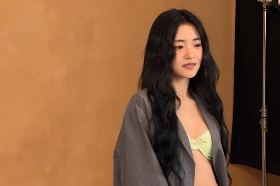 Kim Tae Ri mặc lộ nội y