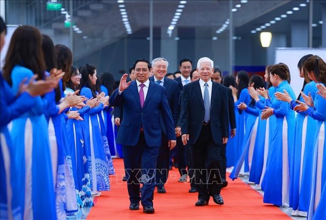 Thủ tướng Phạm Minh Chính dự Chương trình nghệ thuật kỷ niệm Ngày sinh Thủ tướng Phạm Văn Đồng