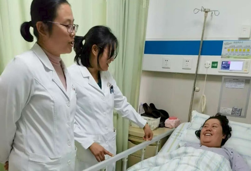 Ca mang thai 5 tự nhiên và cuộc sinh mổ kỳ tích