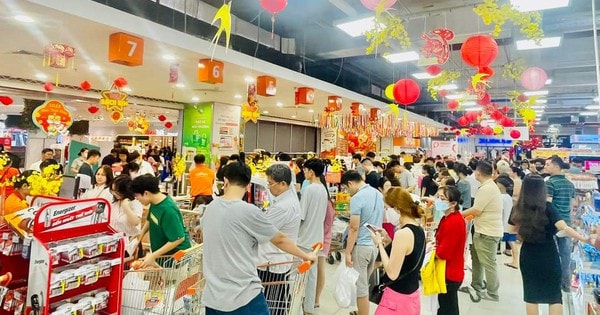 Lãnh đạo TP HCM thăm và chúc Tết tại Saigon Co.op và Satra