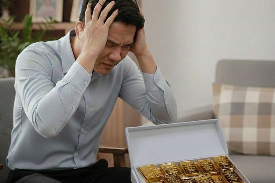 Tôi phải vay tiền chữa bệnh cho con dù có 15 lượng vàng trong két