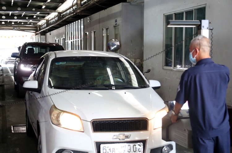 TP Hồ Chí Minh: Nghẽn mạng trong ngày đầu cấp chứng nhận đăng kiểm điện tử