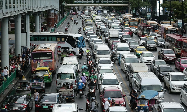 Người dân nước Đông Nam Á nào lái xe bên trái đường?