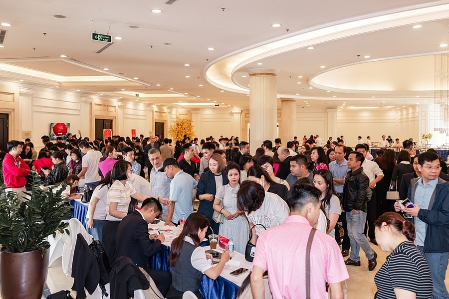 Hơn 1.000 người dự sự kiện kích cầu dự án Vinhomes Golden City