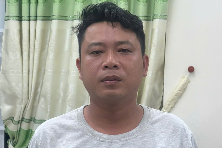 Người kẹp cổ, đánh tài xế taxi bị tạm giữ