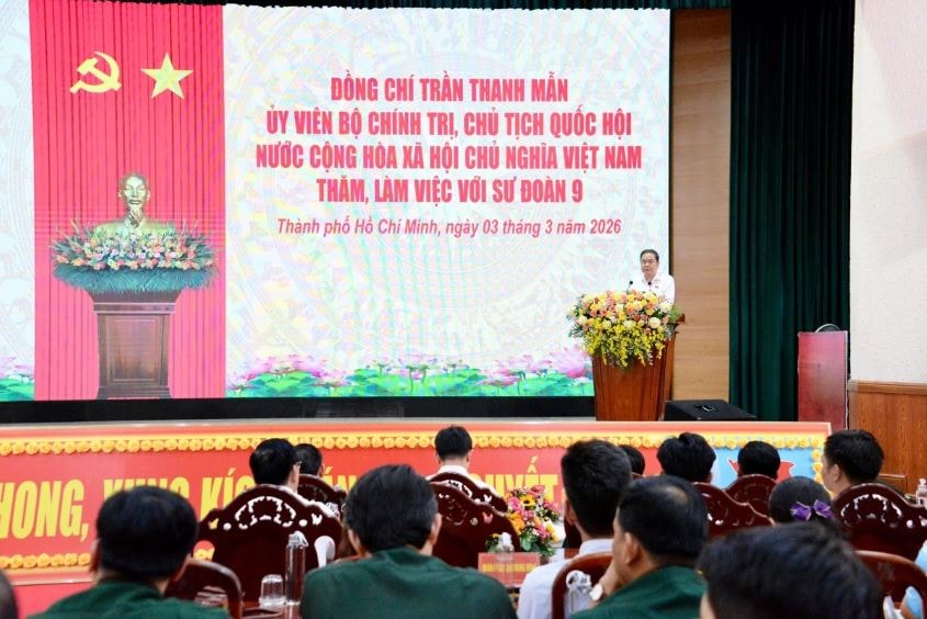 Chủ tịch Quốc hội Trần Thanh Mẫn thăm, làm việc với Sư đoàn 9