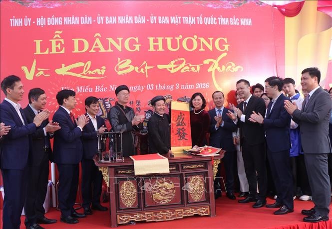 Tôn vinh đạo học, truyền thống văn hóa khoa bảng