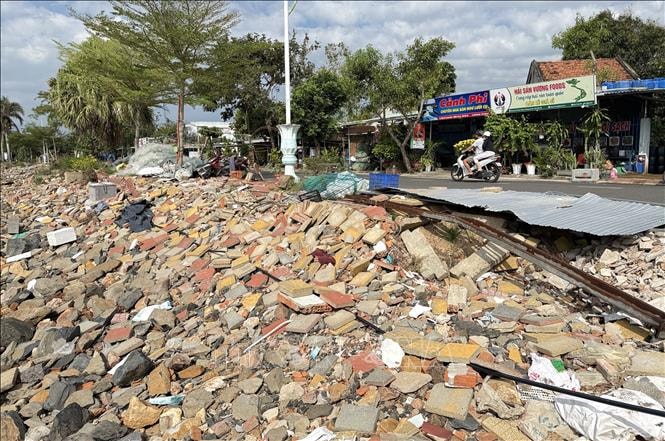 Đắk Lắk: Sớm khắc phục hư hỏng kè Bạch Đằng