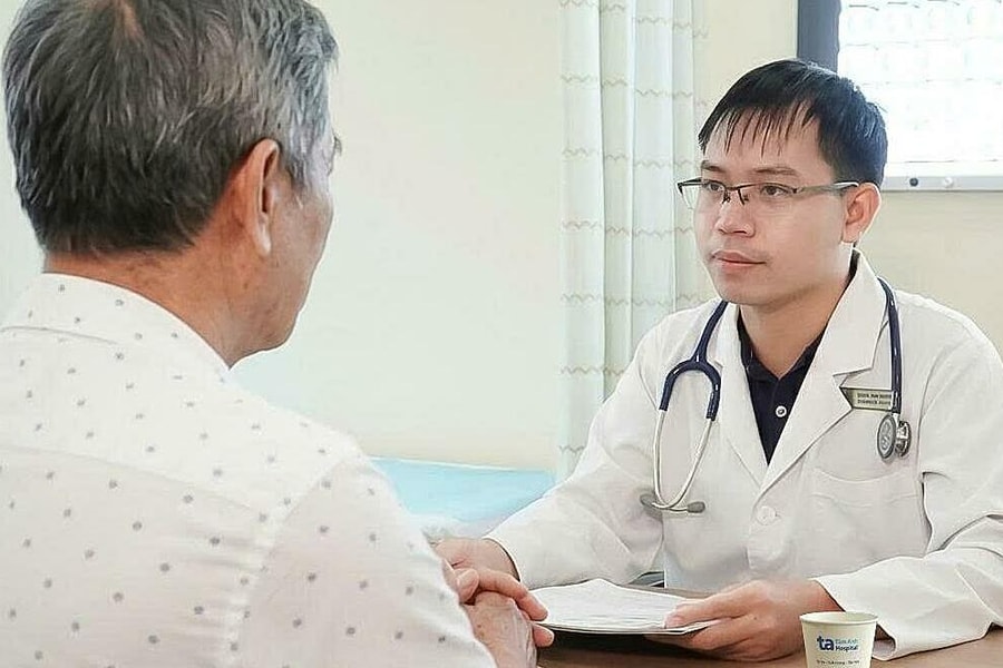 Nguyên nhân người cao tuổi dễ mắc lao phổi