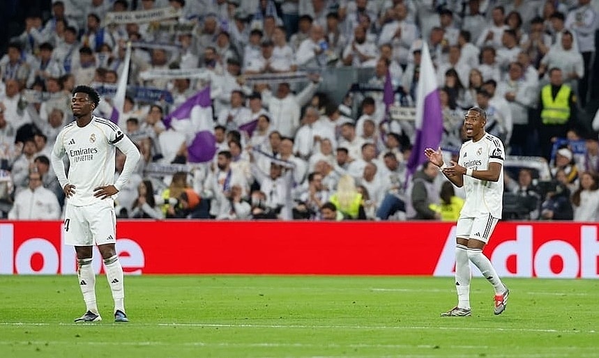 CĐV Real lần thứ hai kêu gọi chủ tịch Perez từ chức