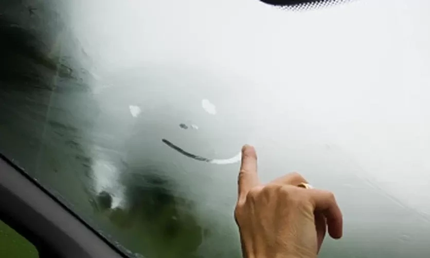 '10 việc phải làm với ôtô mùa nồm ẩm'