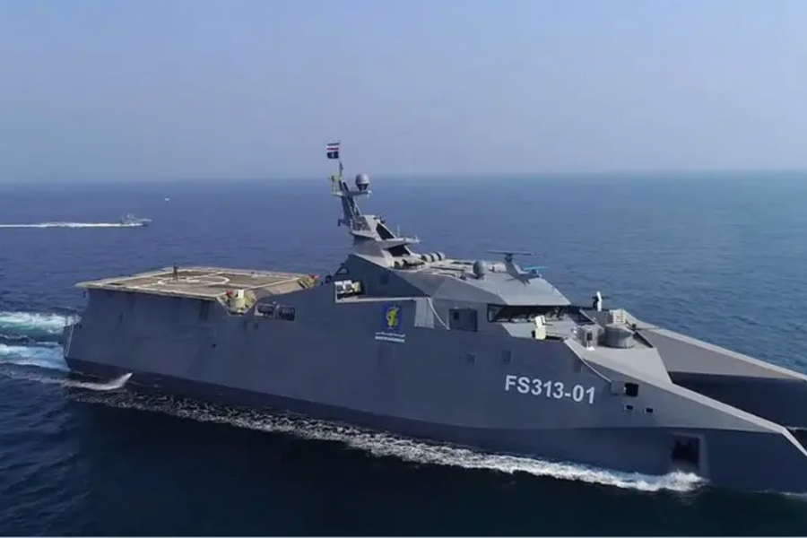 Bộ trưởng Chiến tranh Hegseth: Tàu ngầm Mỹ bắn ngư lôi hạ chiến hạm Iran