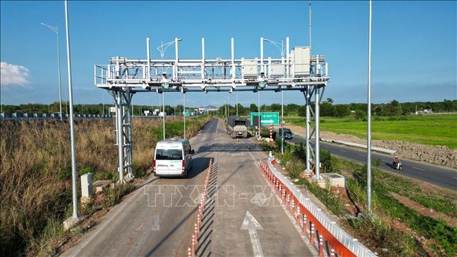 Đề nghị sớm khắc phục các tồn tại của hệ thống thu phí cao tốc Phan Thiết - Dầu Giây