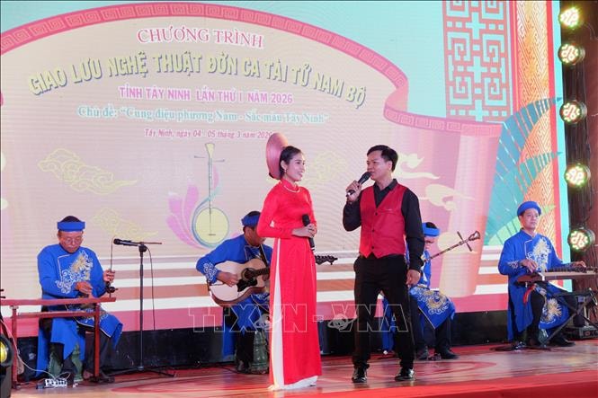 Giữ lửa Đờn ca tài tử giữa mùa Xuân phương Nam