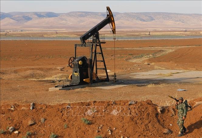 Các nước gấp rút tìm giải pháp ứng phó gián đoạn nguồn cung năng lượng