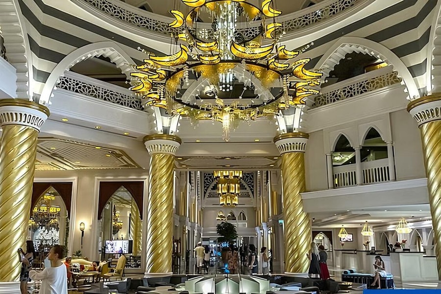 Cuộc sống dưới hầm trú ẩn triệu đô của nhà giàu Dubai