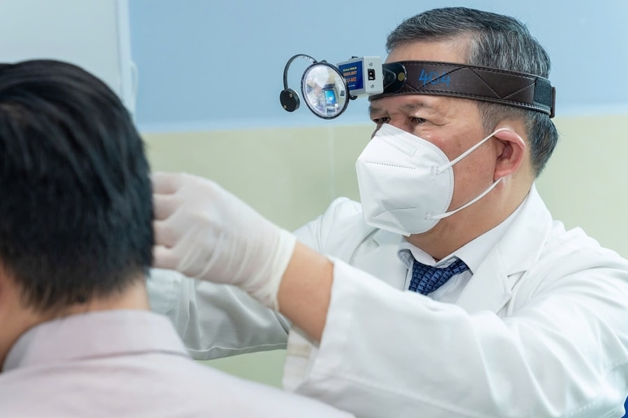 'Sát thủ' thầm lặng tàn phá đôi tai giới trẻ đô thị