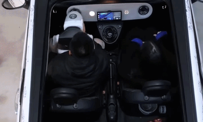 Các bộ phận ôtô tháo lắp như lego