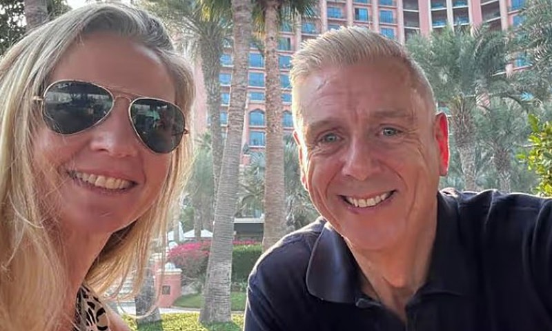 Tuyệt vọng tìm đường thoát khỏi Dubai để kịp lịch hóa trị