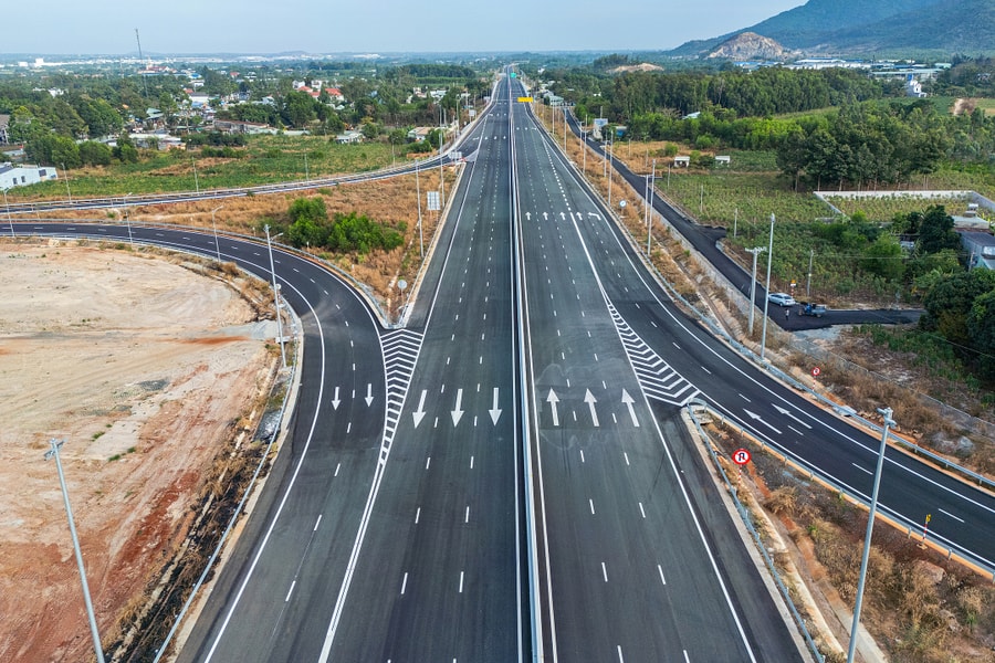 Toàn quốc đã hoàn thiện và khởi công 4.000 km cao tốc