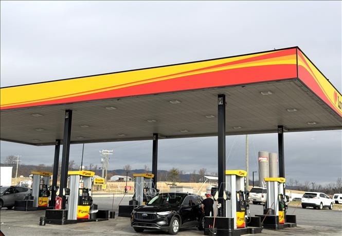 Giá dầu thô Mỹ vượt ngưỡng 80 USD/thùng, giá dầu Brent tăng phiên thứ 5 liên tiếp