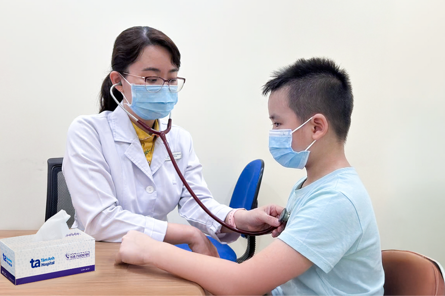 Viêm da cơ địa ở trẻ có triệu chứng thế nào?