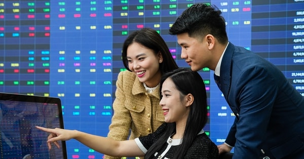 VN-Index biến động mạnh, công ty chứng khoán khuyến nghị thận trọng giải ngân