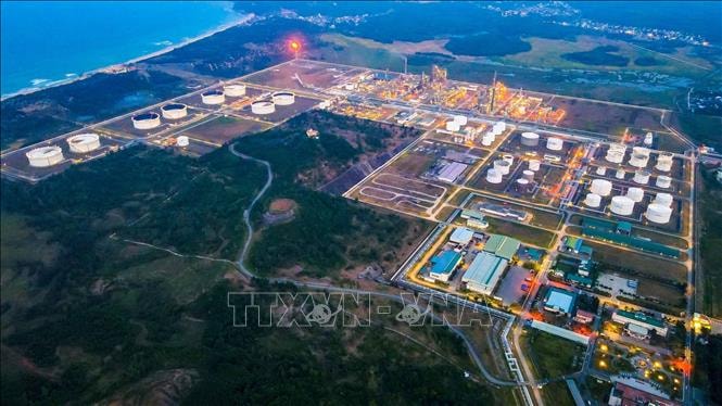 Petrovietnam được phép xuất nhập khẩu dầu thô, nguyên liệu sản xuất xăng dầu