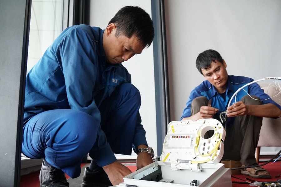 Ba nhà mạng lớn đồng loạt tăng giá cước internet cố định khi lắp đặt mới