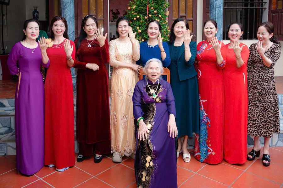 'Của hồi môn' muộn của người mẹ 90 tuổi