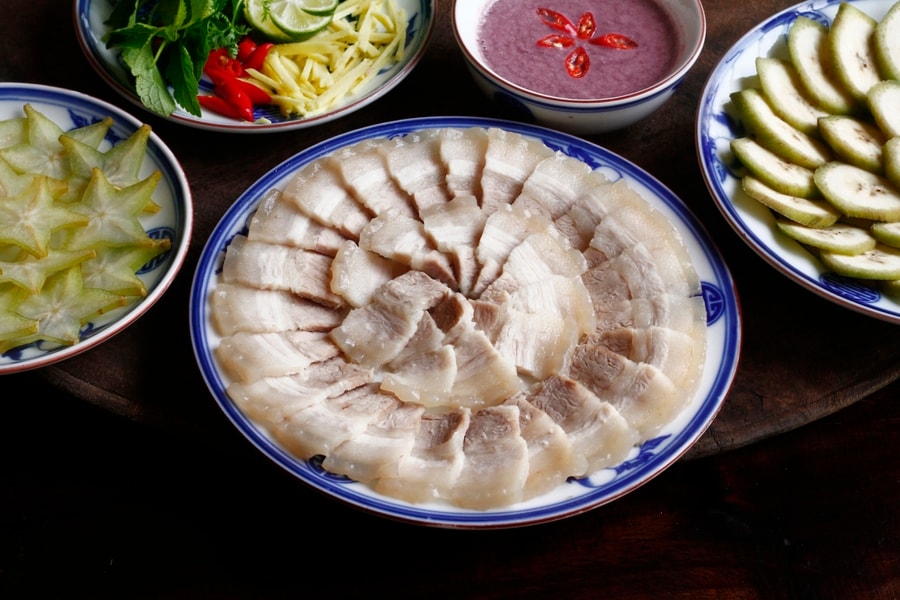 Vì sao nên để thịt 'nghỉ' sau khi luộc hoặc nướng?