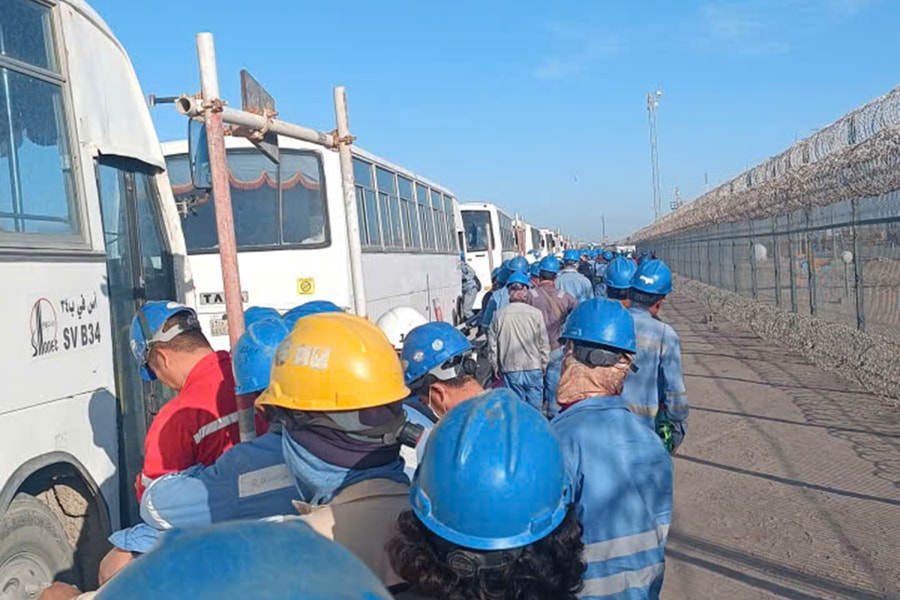 Cuộc sống 'bên rìa không kích' của lao động Việt ở Trung Đông