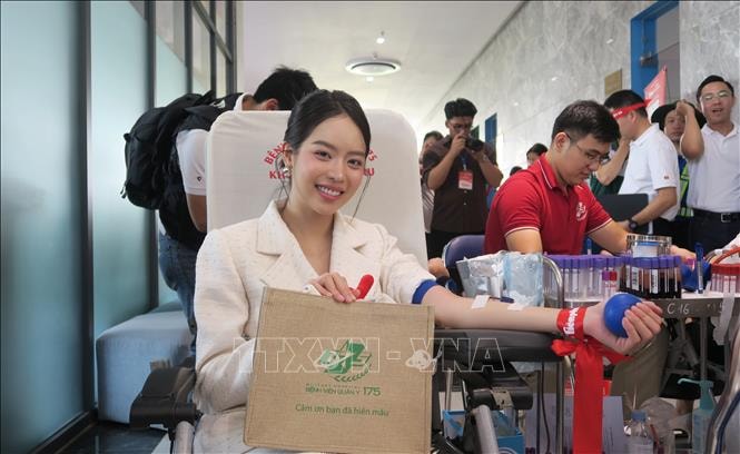 5.000 người hiến máu tình nguyện trong ngày 'Chủ nhật Đỏ'