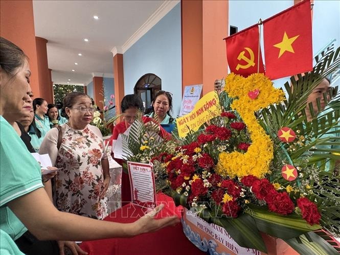 Ngày Quốc tế Phụ nữ 8/3: Tôn vinh người lao động nữ bằng việc làm thiết thực