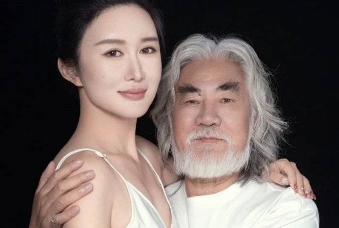 Đạo diễn 'Thần điêu đại hiệp' hạnh phúc bên vợ kém 31 tuổi