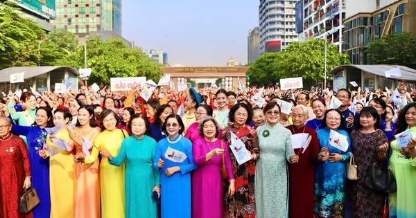 3.000 người đồng diễn áo dài trên phố đi bộ Nguyễn Huệ