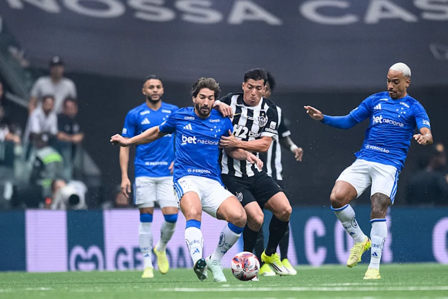 Hỗn chiến kinh hoàng chưa từng có trong bóng đá, 23 cầu thủ nhận thẻ đỏ