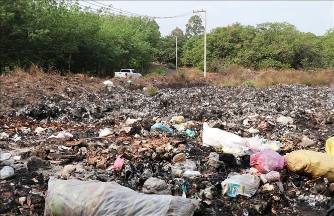 Đồng Nai: Bãi rác lộ thiên ở Long Hà gây ô nhiễm suốt nhiều năm
