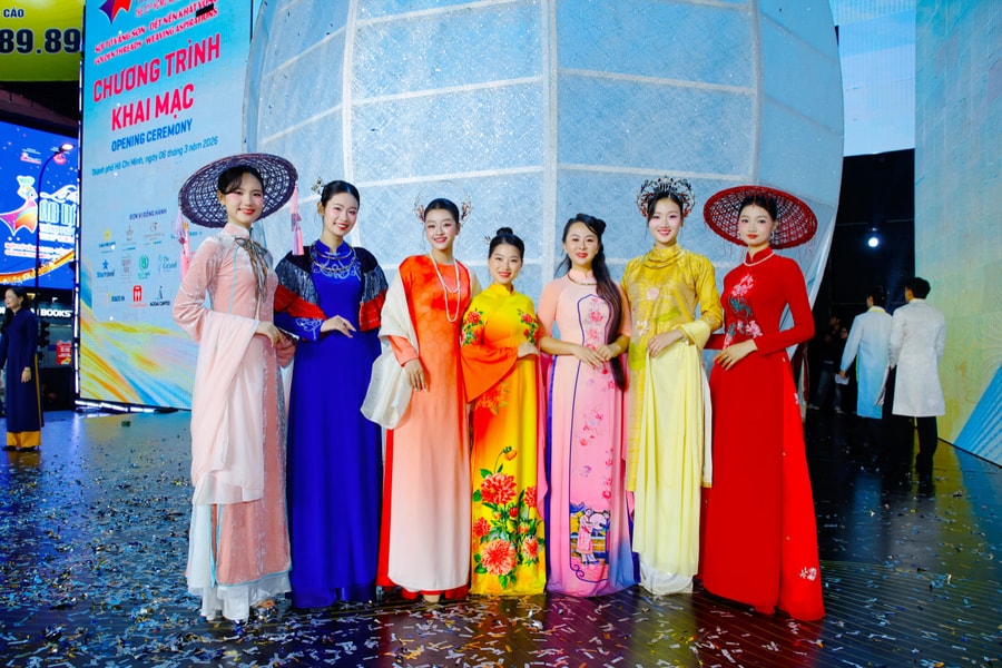 Nhà thiết kế Vũ Thảo Giang và bản giao hưởng vàng son dệt từ di sản Việt