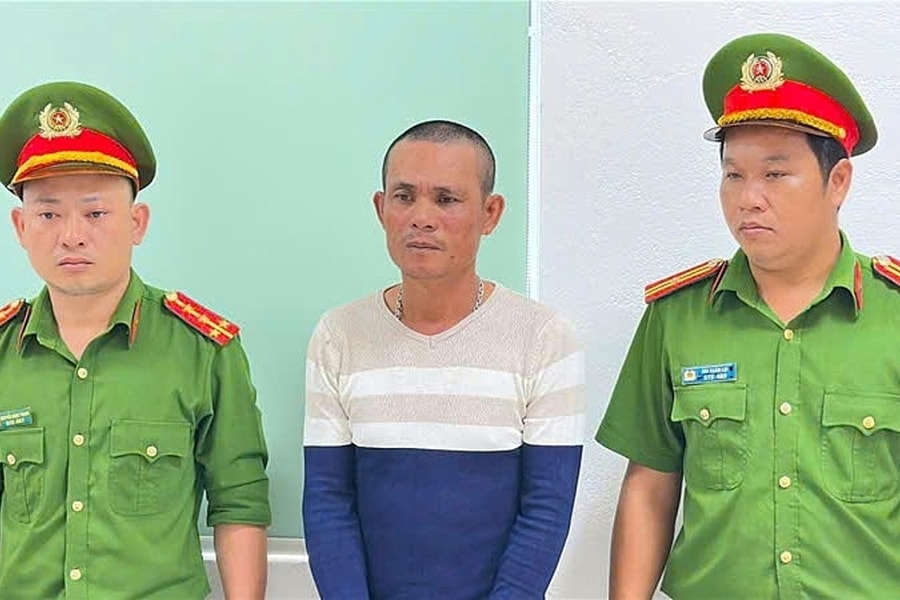 Thấy mẹ bị xô ngã khi can ngăn đánh ghen, con trai đánh người trọng thương