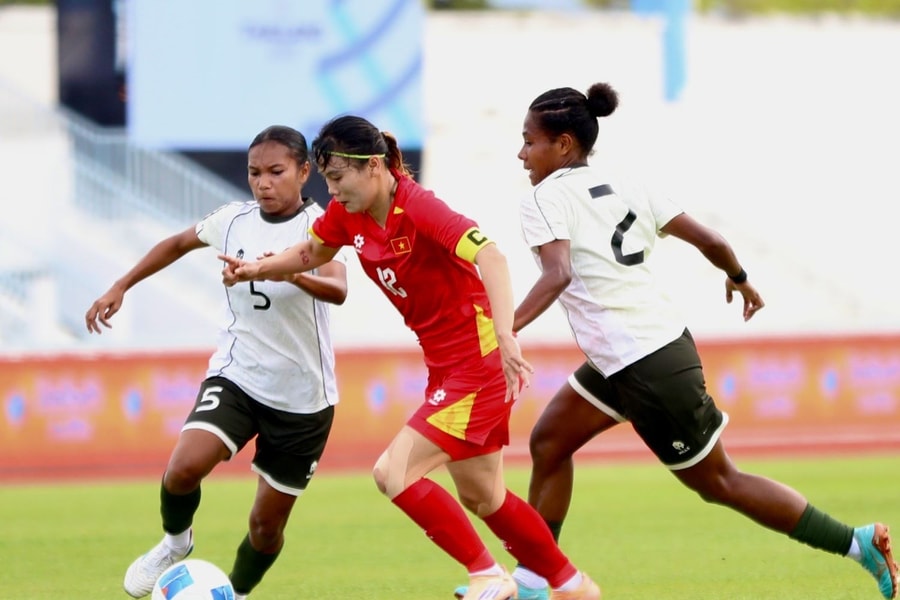 Tuyển nữ Việt Nam: Vượt ngọn núi lớn